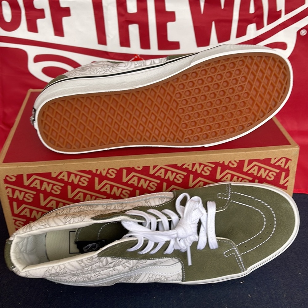 Vans Sk8-Hi
Desert Skulls Grape Leaf/
VN0A32QGRQV
Men’s sneakers - Picture 4 of 16